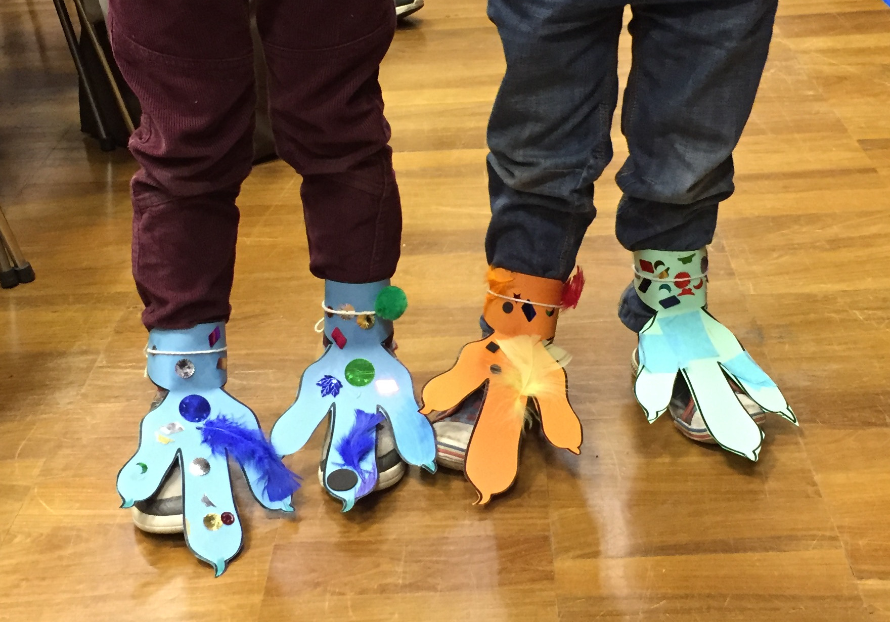 kids dino feet