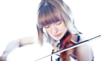 woman playing violin