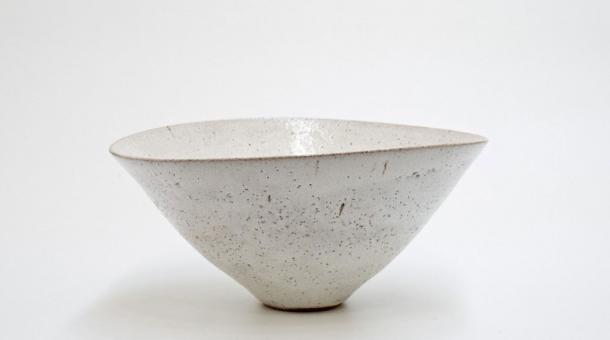Lucie Rie’s Conical Bowl (1971) which is currently on show at the Fitzwilliam Museum in ‘Being Modern’.