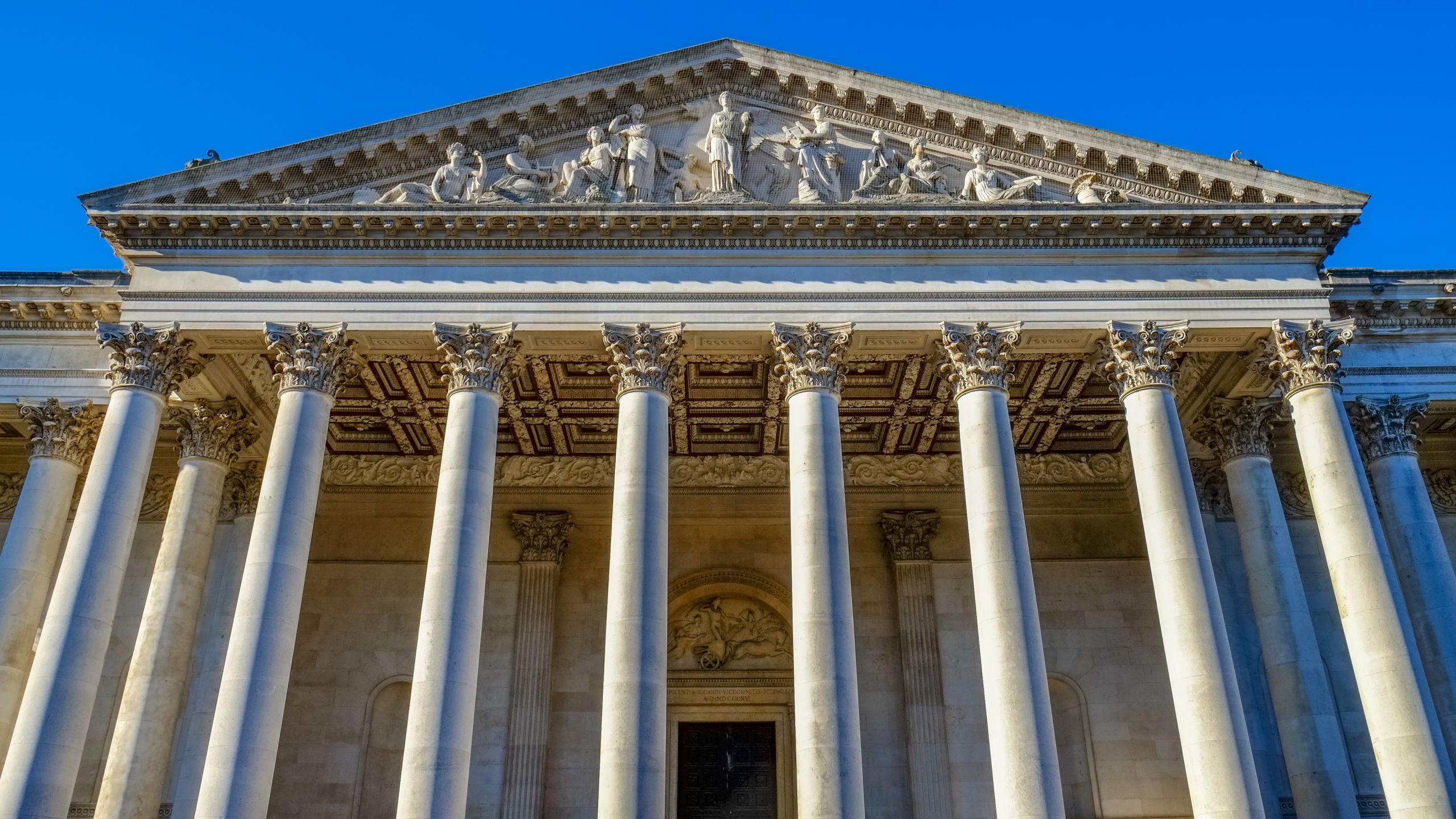 the Fitzwilliam Museum portico entrance
