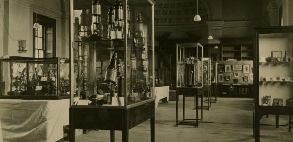 A black and white photograph of the Whipple Museum when it was first founded.